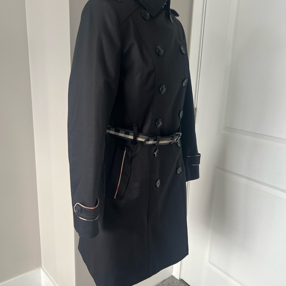 Burberry Black Double-Breasted Trench Coat - Picture 6 of 16
